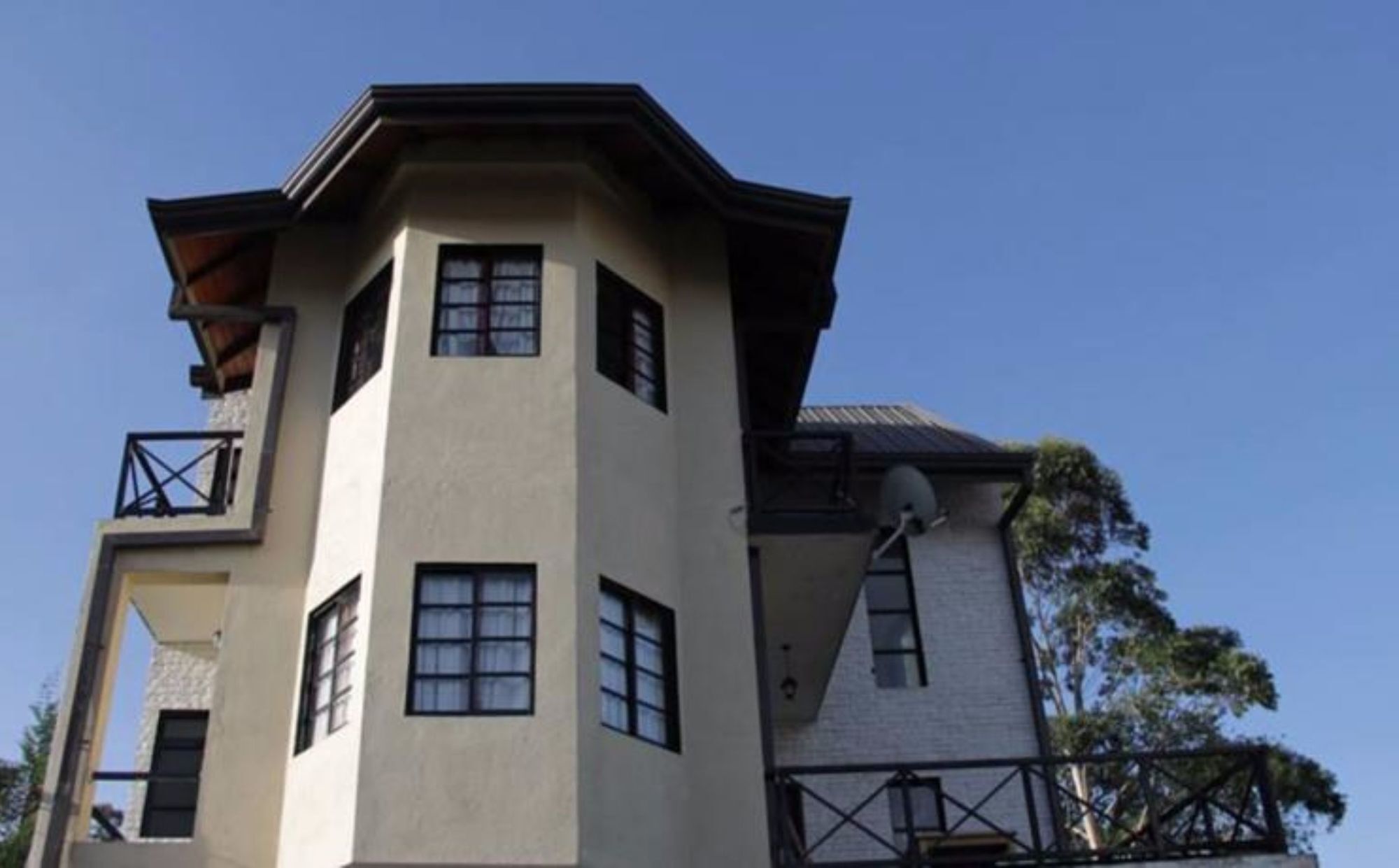 42 3* Nuwara Eliya